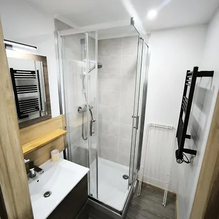 Апартаменты Roche Blanche - 2 Personnes En Plein Centre De La Station Mae-7794 *
